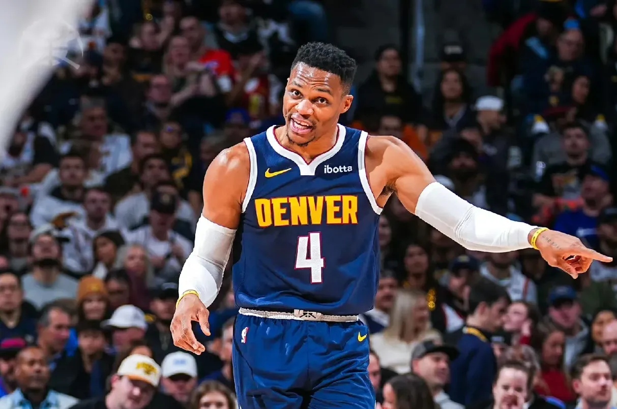 亚博-热火队防守崩盘，惨遭对手狂轰猛炸，原因有些.-亚博